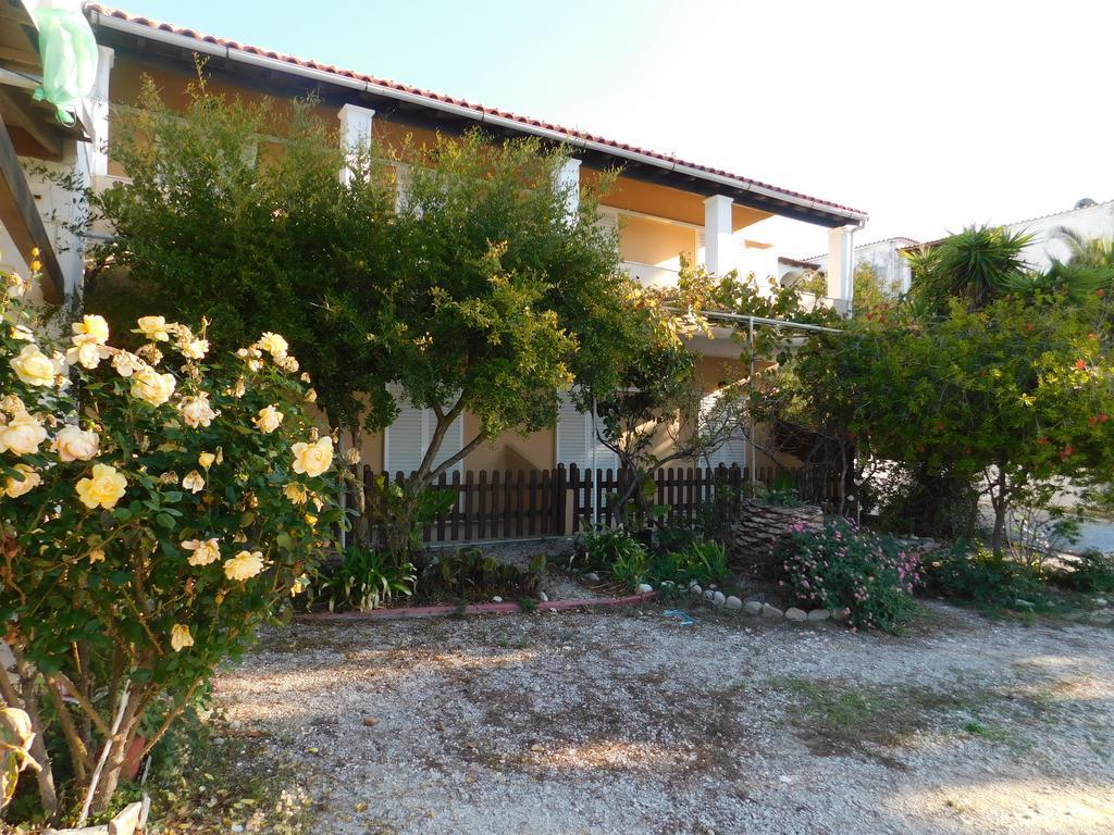Evgenios Studios Agios Georgios Pagon Exterior photo